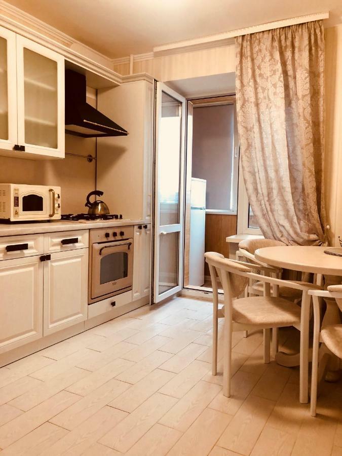Classic Apartment Boryspilʼ Extérieur photo